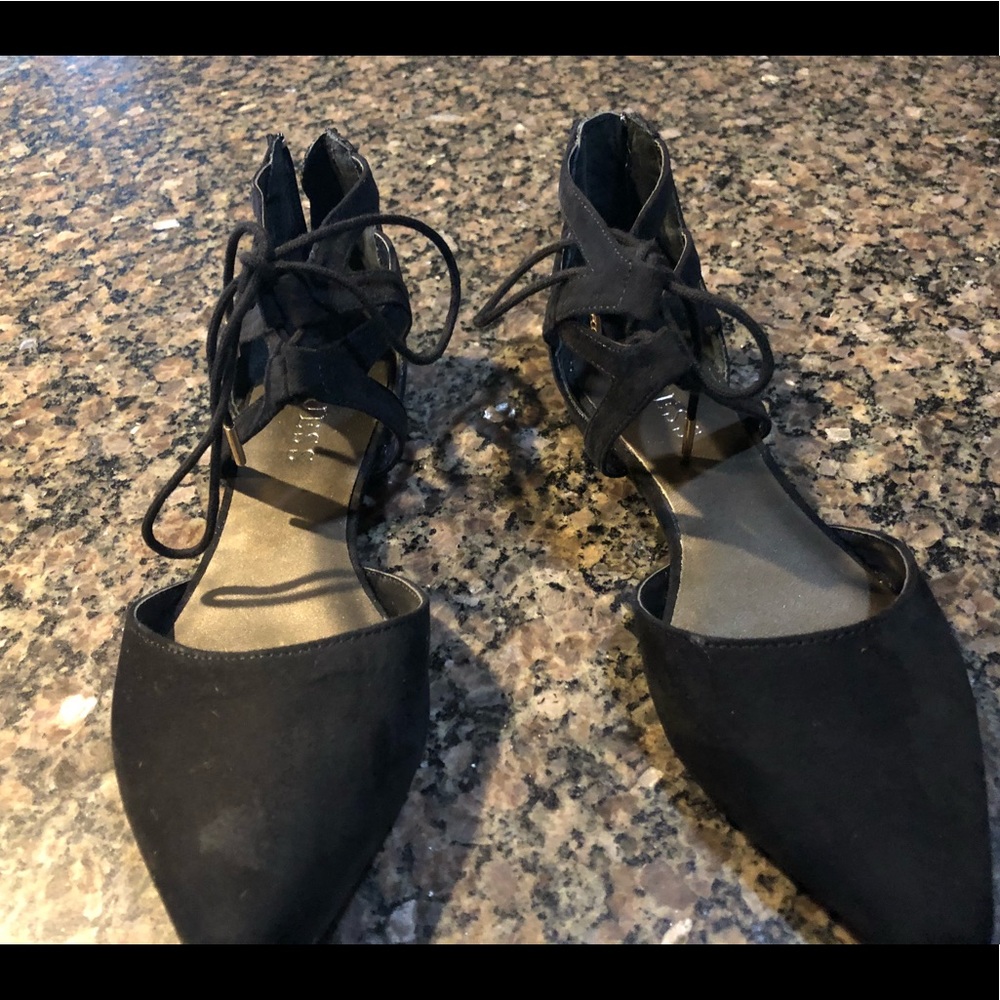 Guess shoes  size 6